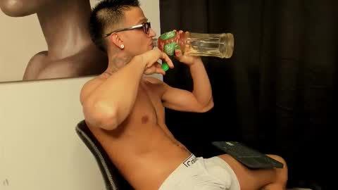 Ethan - Independent model online show from 01.18.26