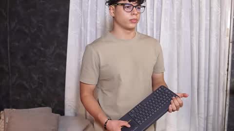 ethan_occonor online show from 10.17.25