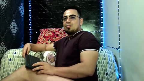 Snapshot of ethan_quill chatting on 11.13.25 ethan_quill online show from 11.13.25