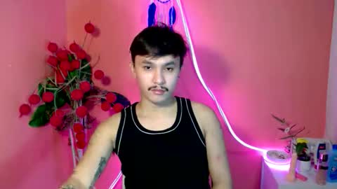 Snapshot of ethan_uwuxx chatting on 10.18.25 DAVE online show from 10.18.25