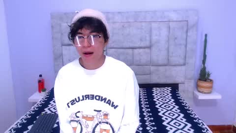 Snapshot of ethan_villa chatting on 02.04.25 Ethan Villa online show from 02.04.25