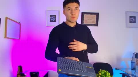 ethanconnor_ online show from 04.04.26