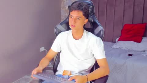 ethanlowell online show from 02.21.25