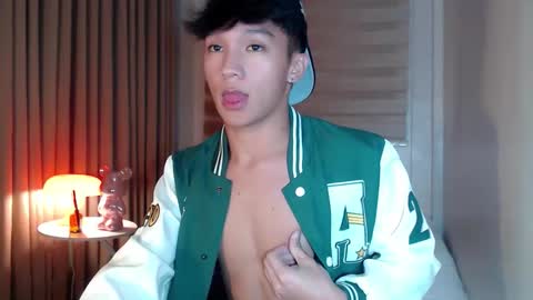 Snapshot of etherealboytoy4hire chatting on 04.15.26 Rey online show from 04.15.26