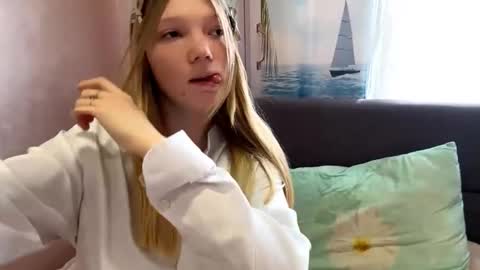 Lana online show from 09.28.25