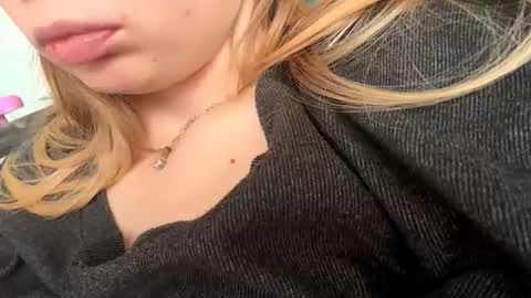 Lana online show from 10.16.25