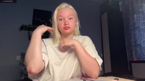 Snapshot of eugenierickel chatting on 07.06.26 Alice online show from 07.06.26