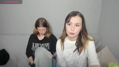 Veronica Tiia Lilith left to right online show from 09.25.25