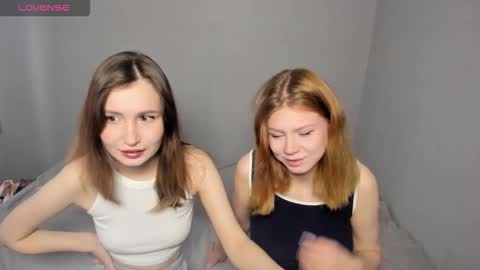 Veronica Tiia Lilith left to right online show from 10.05.25