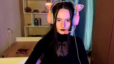 Snapshot of eunabiddlecome chatting on 02.18.26 Kate online show from 02.18.26