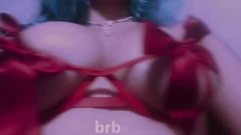 Iris Smile  independent model online show from 11.11.25