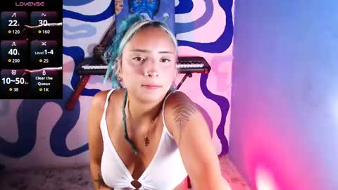 Snapshot of eva_brooks1 chatting on 06.18.26 Iris Smile independent model online show from 06.18.26