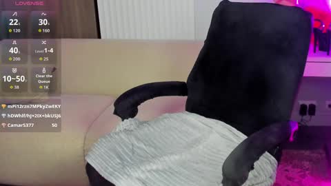 Snapshot of eva_conors_ chatting on 04.21.26 Eva online show from 04.21.26