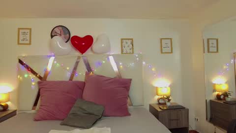 EVA DAEMON  online show from 02.18.25