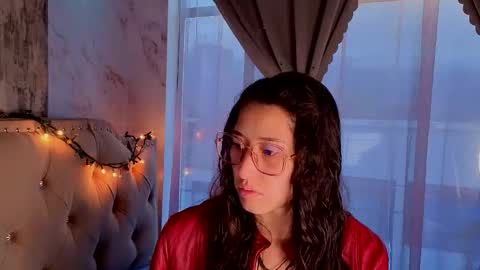 eva delight online show from 11.15.25