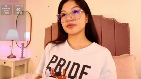 Snapshot of eva_depp chatting on 12.16.24 Evaa Depp online show from 12.16.24