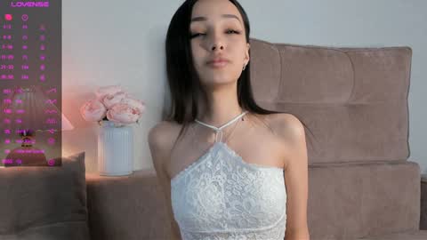 Snapshot of eva_doncray chatting on 12.30.24 Eva online show from 12.30.24