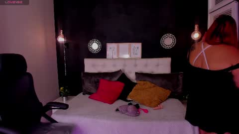 Snapshot of eva_hot_1 chatting on 06.11.26 eva_hot_1 online show from 06.11.26