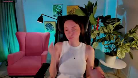 Snapshot of eva_leeee chatting on 06.20.26 Eva online show from 06.20.26