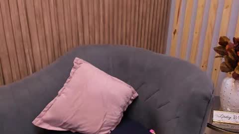 Angelinne online show from 02.08.25