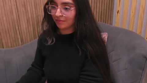 Angelinne online show from 02.14.25