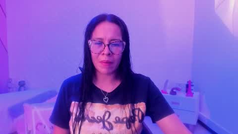 Eva  online show from 02.15.26