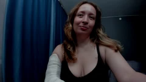 Snapshot of eva_rikchter chatting on 06.30.26 Ice Goddess online show from 06.30.26