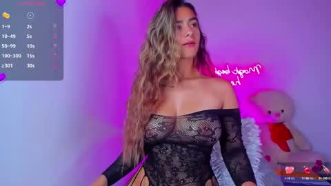 Eva Shinee online show from 01.14.25