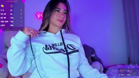 Eva Shinee online show from 09.16.25