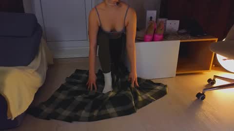 Hi there i am Eva and i wish create a nice community with you so join my Ticket Show for more pleasure online show from 02.20.26