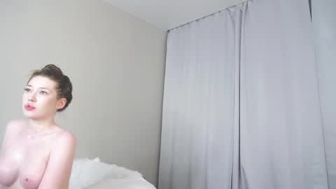 eva varnerr online show from 02.09.25