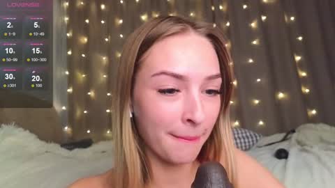 Hello Im Eva online show from 12.29.24