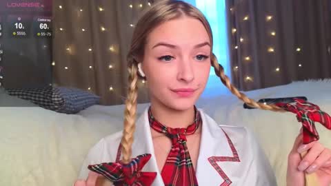 Hello Im Eva online show from 01.08.25