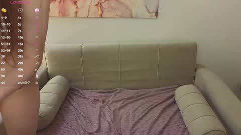Hi Im Eva new here online show from 02.12.25