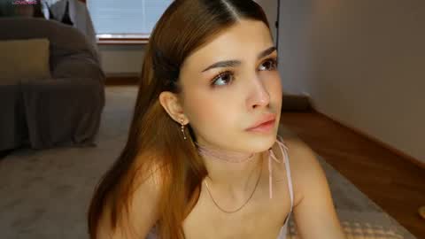 Snapshot of eva_zill_blossom chatting on 04.26.26 Hello my name is Eva its my first day here online show from 04.26.26