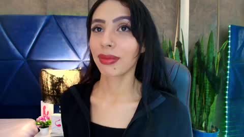 Snapshot of evaa_cloee chatting on 10.21.25 EVA CLOEE online show from 10.21.25