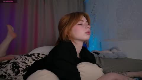 Snapshot of evaa_moonn_ chatting on 05.14.26 Eva online show from 05.14.26