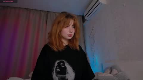 Snapshot of evaa_moonn_ chatting on 05.16.26 Eva online show from 05.16.26
