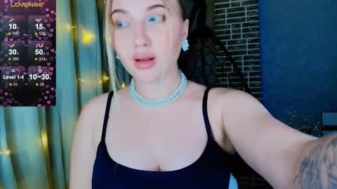 Eva  online show from 11.22.25