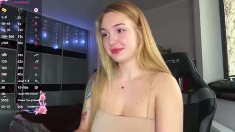 evacarter1 online show from 11.18.25