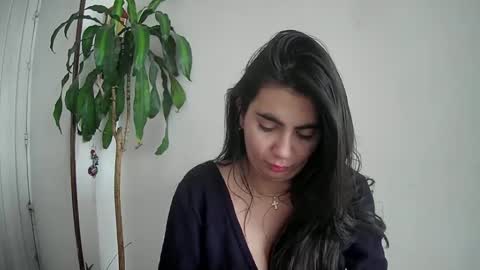 Snapshot of evacollins12 chatting on 12.16.24 evacollins12 online show from 12.16.24