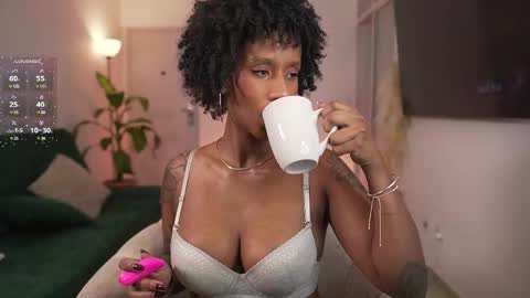 evajacksss_ online show from 03.11.25