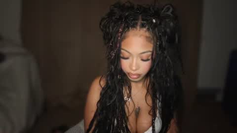 Snapshot of evajonez chatting on 06.18.26 Eva online show from 06.18.26
