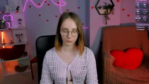 Snapshot of evalora_vei chatting on 02.20.26 evalora online show from 02.20.26