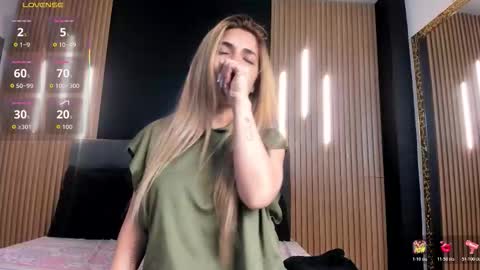 Snapshot of evaloviaa_ chatting on 03.20.26 Eva online show from 03.20.26
