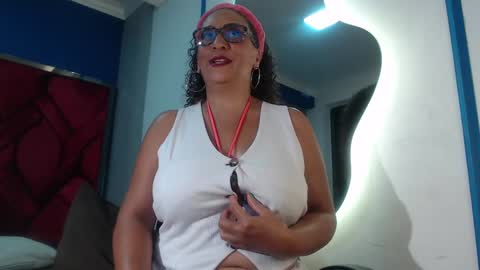 Eva Mills online show from 01.26.25