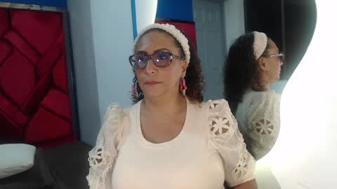 Eva Mills online show from 01.29.25