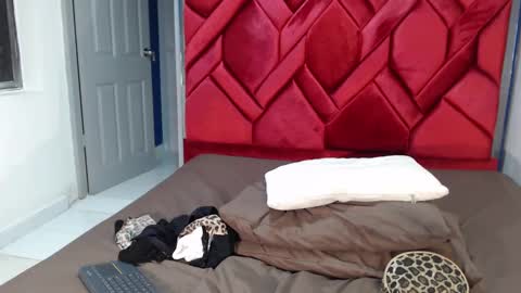 Eva Mills online show from 02.16.25