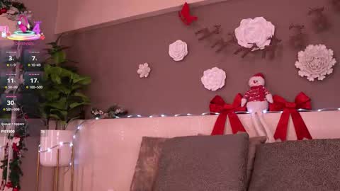 Snapshot of evamoretti chatting on 12.16.25 Eva Moretti online show from 12.16.25