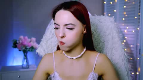 Eva  online show from 11.19.25